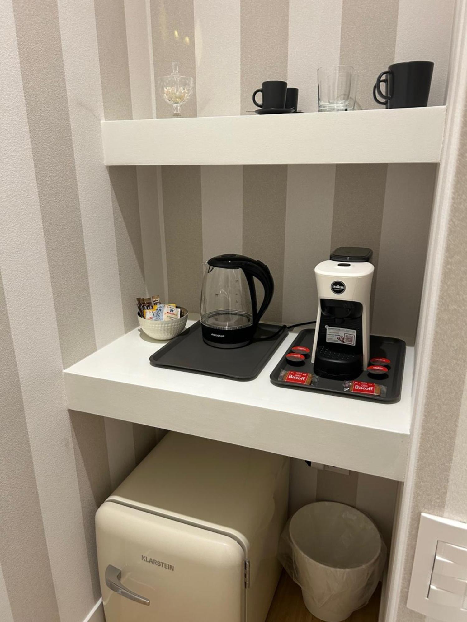 卡利亚里 Casa Lounge Costituzione酒店 外观 照片