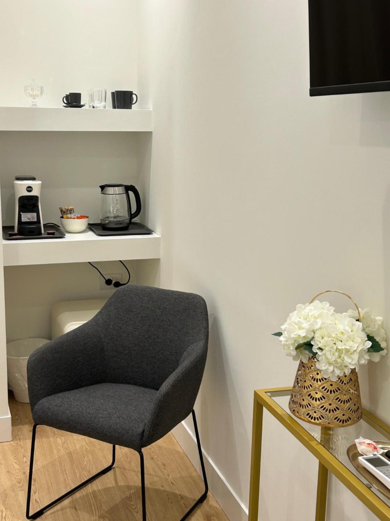 卡利亚里 Casa Lounge Costituzione酒店 外观 照片